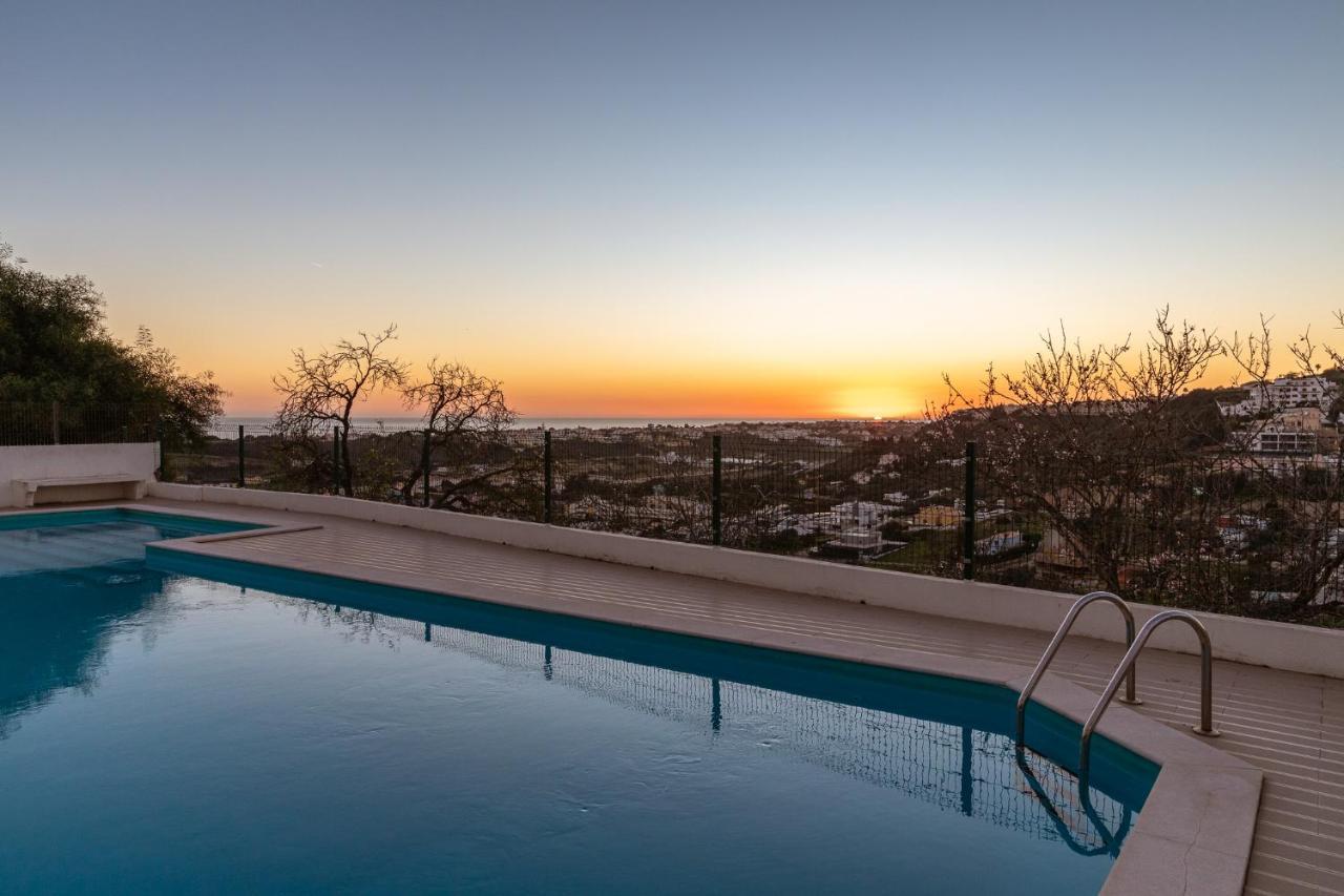 Apartamento Sunset On The Sea Albufeira Exterior photo